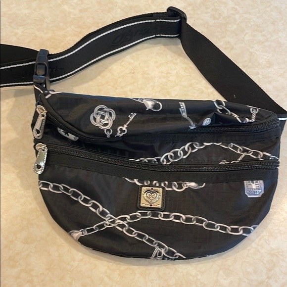 Black Belt Bag with Chain Pattern and Adjustable Strap - Picture 1 of 5